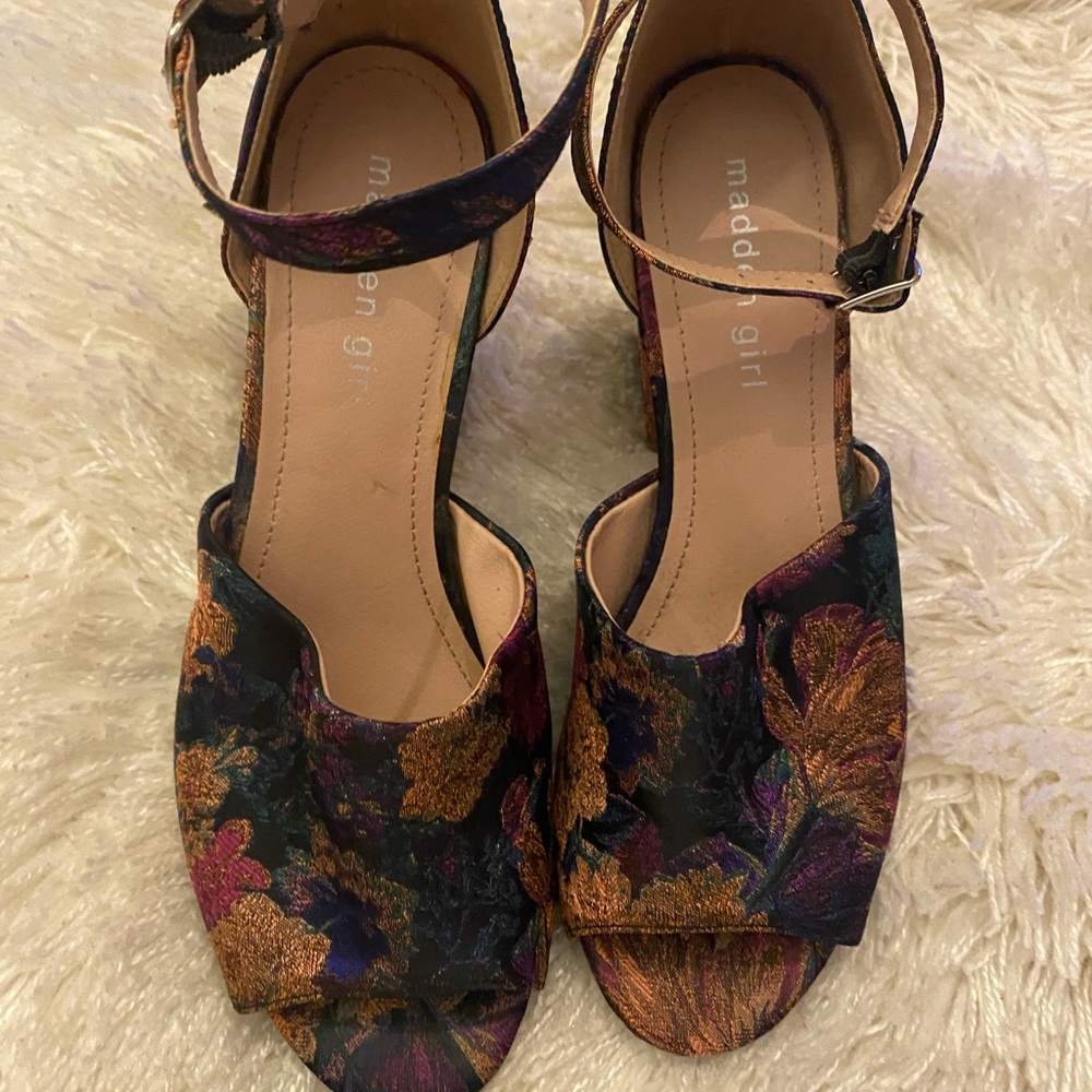 Madden Girl Floral Women's Heels - Black and Gold - Picture 4 of 10